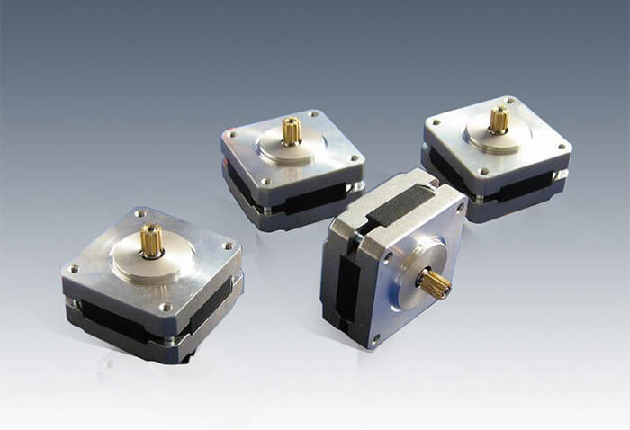 三相混合式步進電機